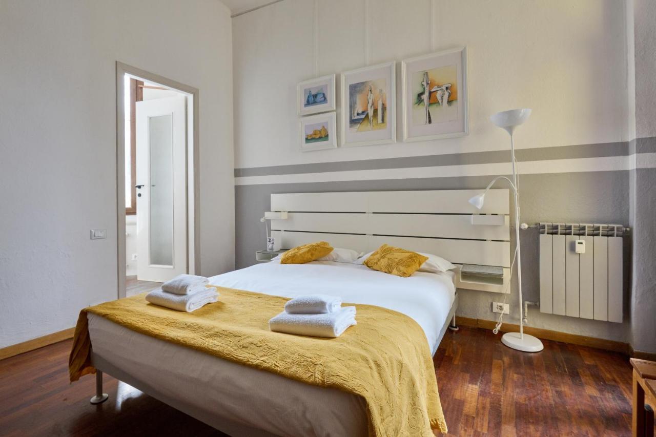 Artist Nadia'S Apartment In Porta Vercellina มิลาน ภายนอก รูปภาพ