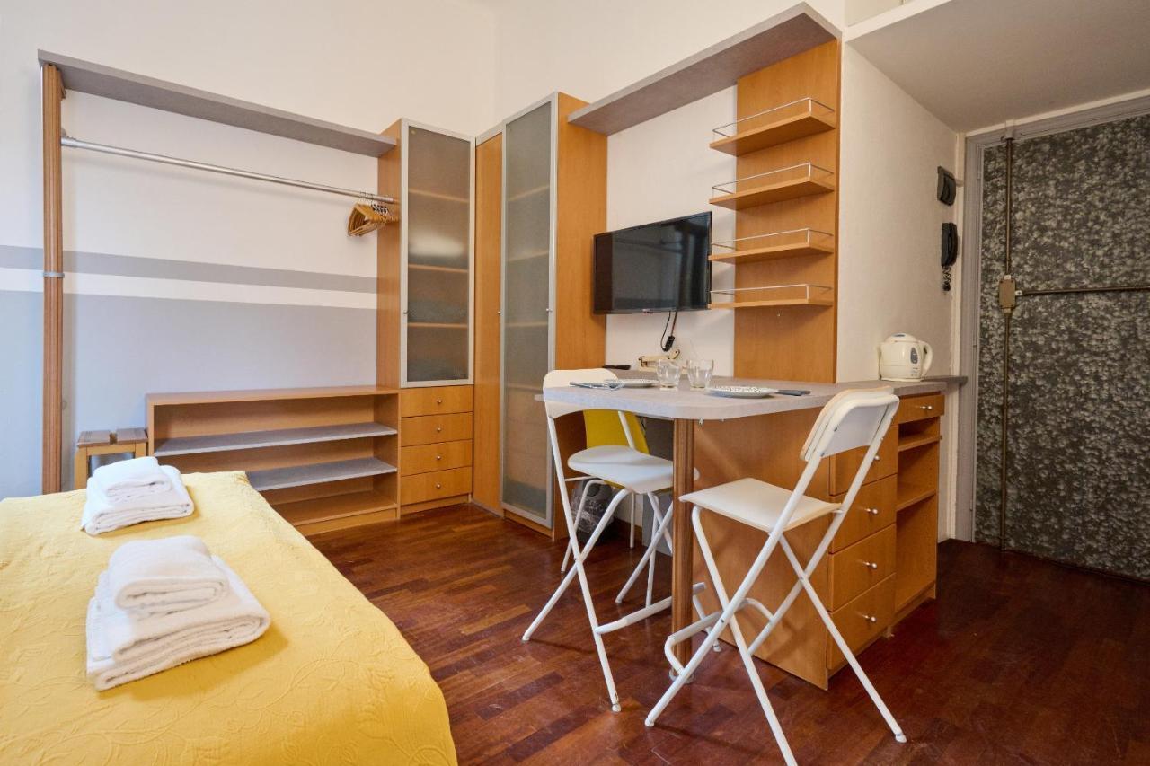 Artist Nadia'S Apartment In Porta Vercellina มิลาน ภายนอก รูปภาพ